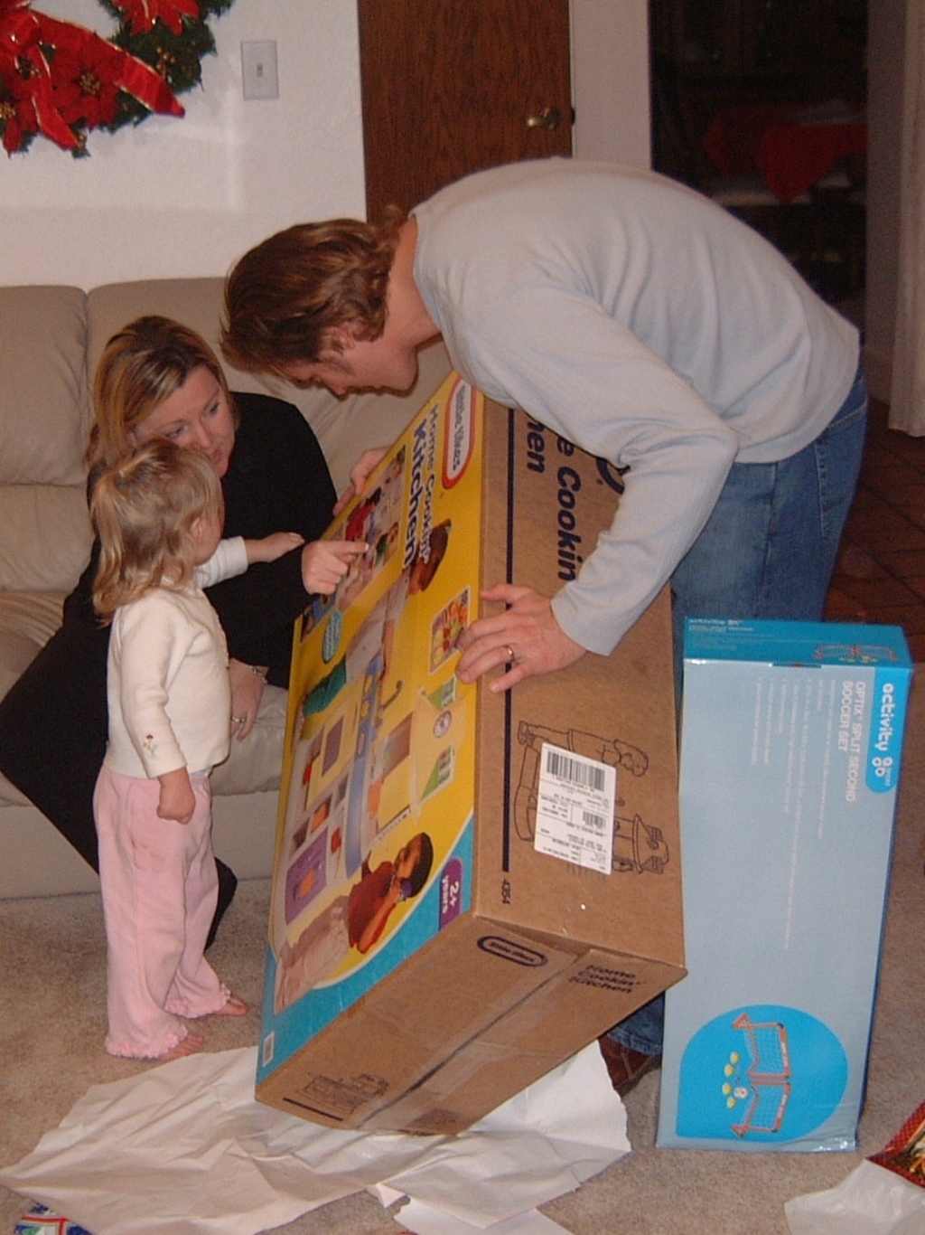 2003-12-24-26-Gifts.jpg